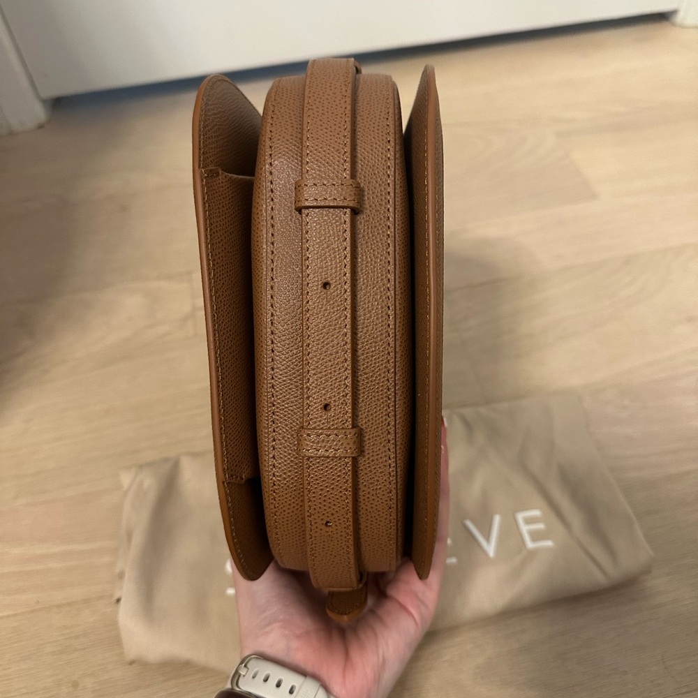 NWT Senreve Cadence Crossbody in pebbled chestnut with gold hardware - Picture 4 of 12